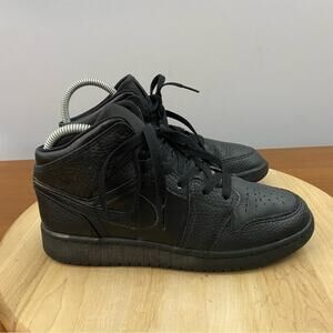 Nike Boys Jordan 1 Mid 554725-091 Triple Black Shoe Sneaker Sz 5 Youth Women 6.5